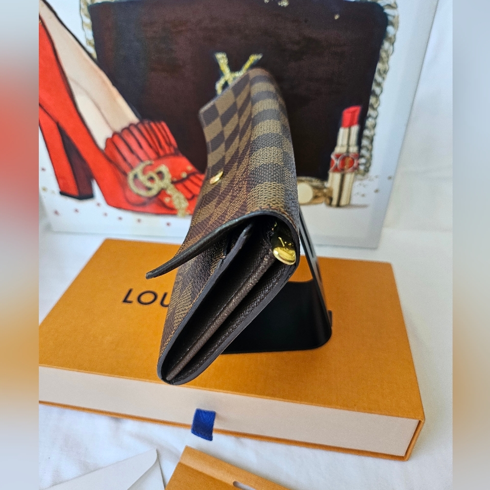 Louis Vuitton Sarah Damier Wallet VGUC - Picture 4 of 14